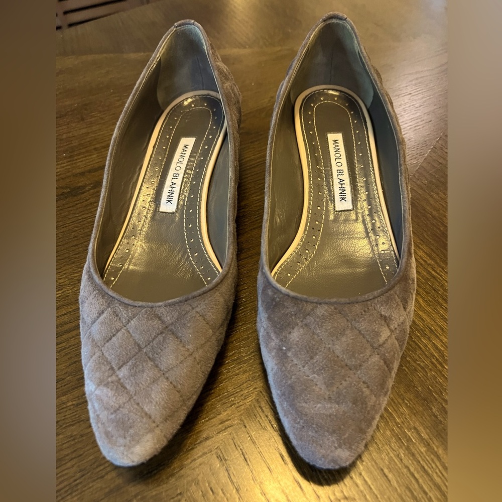 Manolo Blahnik suede quilted flat 39.5